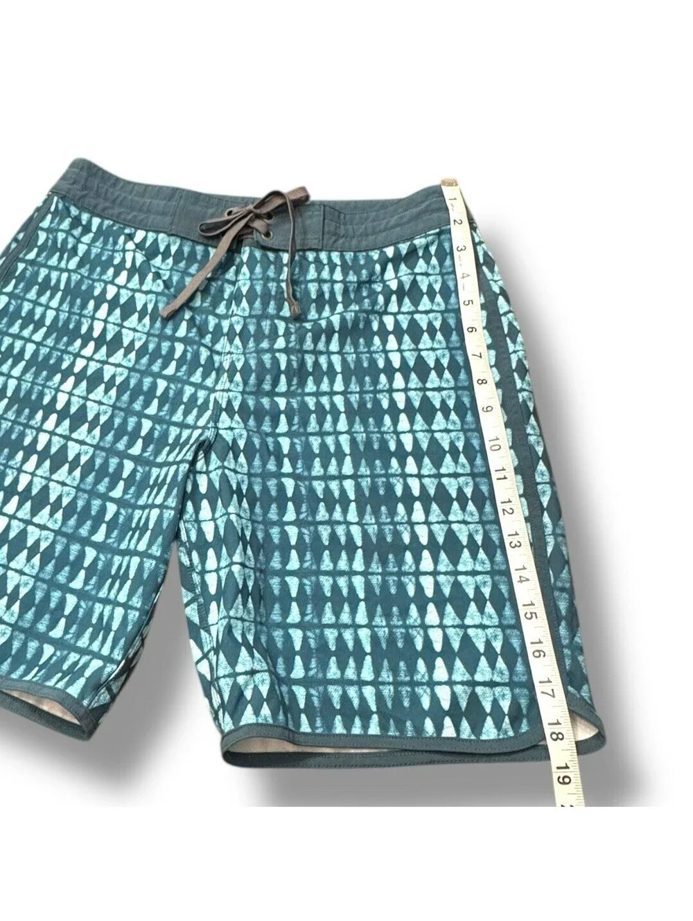 PrAna Roots Studio Green Blue Geometric Board Short Swim Water Men’s Size 30
